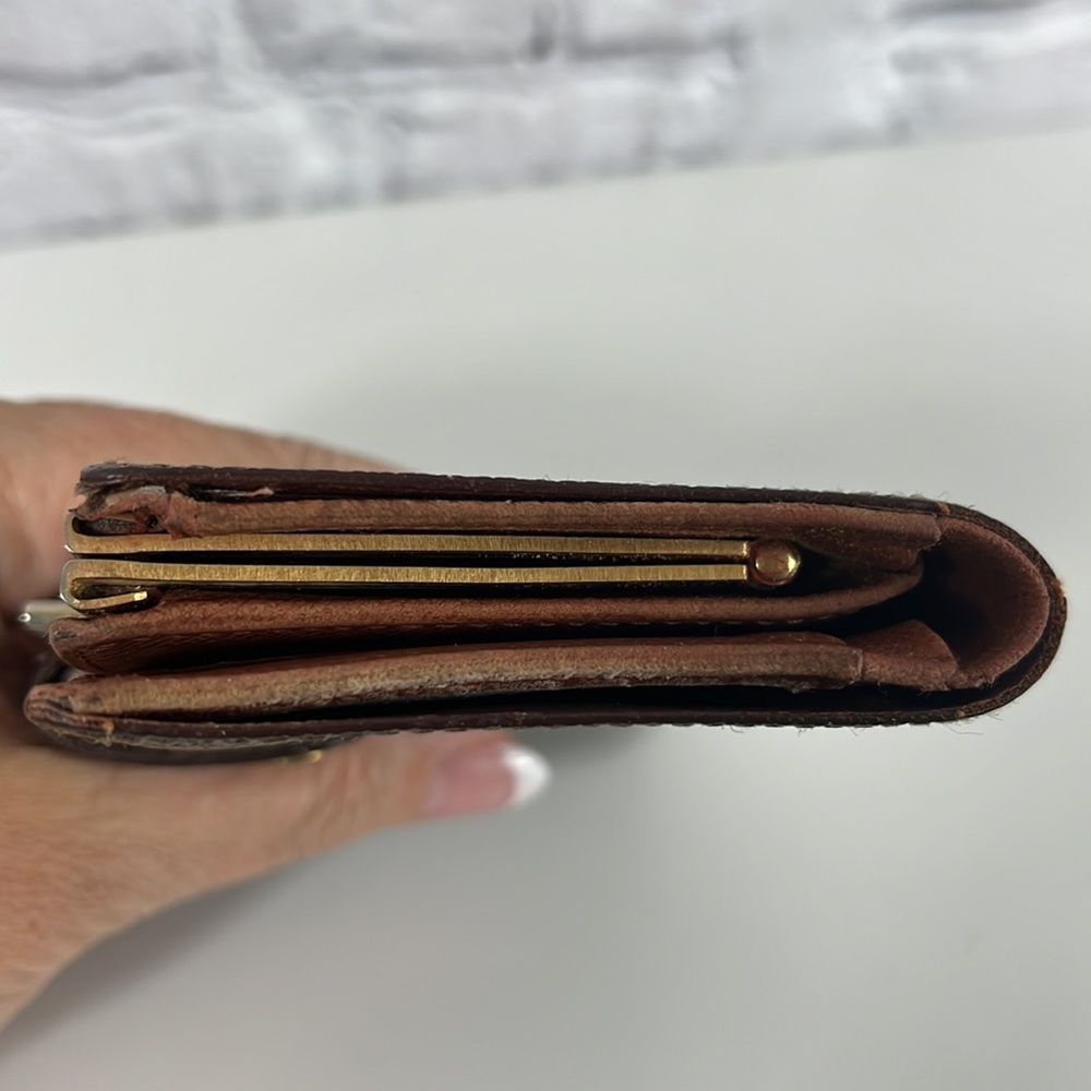 Authenticated Vintage Louis Vuitton Viennois Wallet - Picture 13 of 17